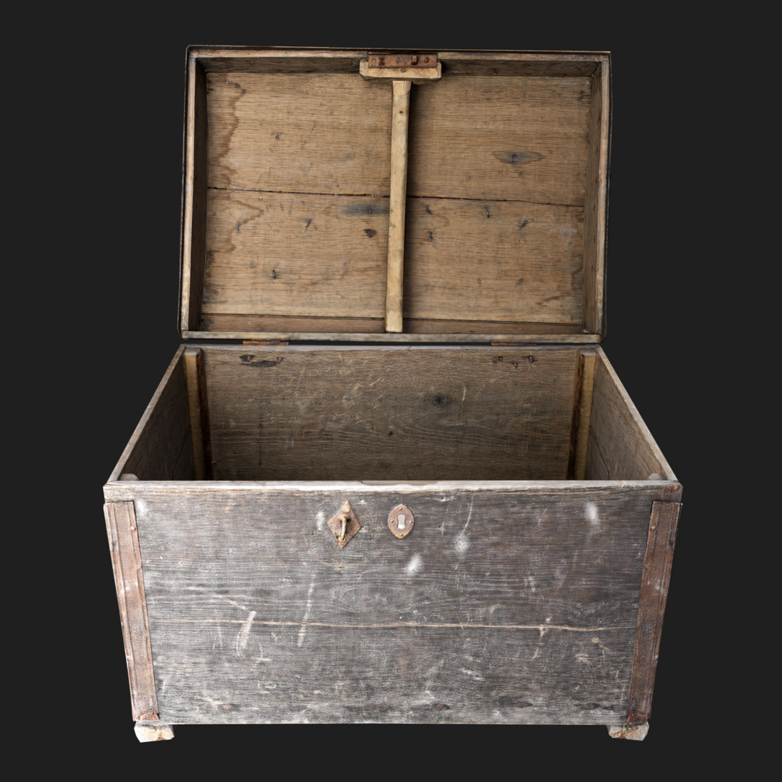 3D Open Wooden Chest
