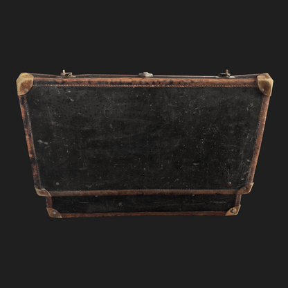 3D Props: Open Vintage Suitcase